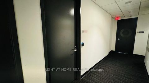 Photo 8 at 210 - 334 Adelaide Street W, Waterfront Communities C1, Toronto