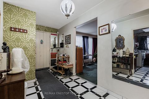 Photo 9 at 344 Pleasant Avenue, Newtonbrook West, Toronto