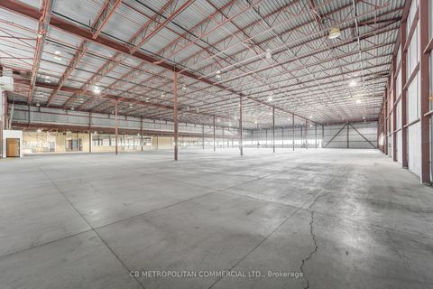 Photo 7 at 75-77 Tycos Drive, Glen Park, Toronto