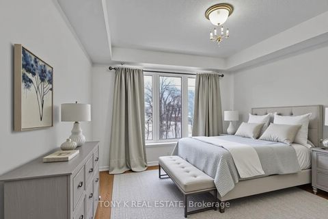 Photo 7 at 36 - 651 B Warden Avenue, Birchmount, Toronto