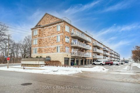 Photo 13 at 36 - 651 B Warden Avenue, Birchmount, Toronto