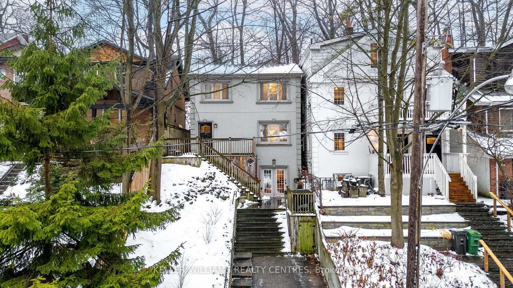 122A Neville Park Boulevard, The Beaches, Toronto 