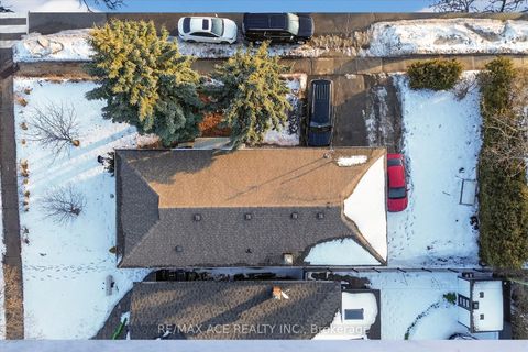 Photo 2 at 36 Galsworthy Avenue, Maryvale, Toronto