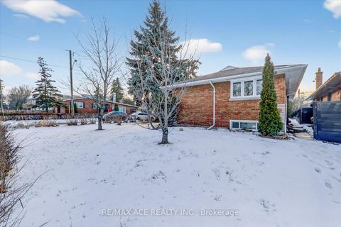 Photo 8 at 36 Galsworthy Avenue, Maryvale, Toronto