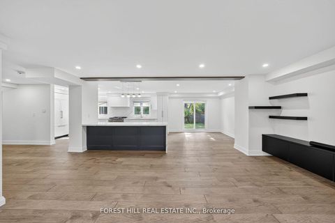 Photo 7 at 37 Cherry Post Crescent, Markland Wood, Toronto