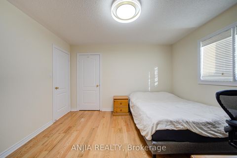 Photo 33 at 54 Rouge Bank Drive, Legacy, Markham