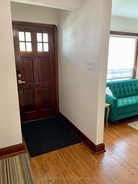 Photo 12 at 420 Jane Street, Lambton Baby Point, Toronto