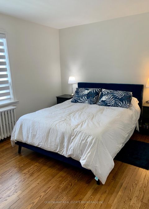 Photo 23 at 420 Jane Street, Lambton Baby Point, Toronto