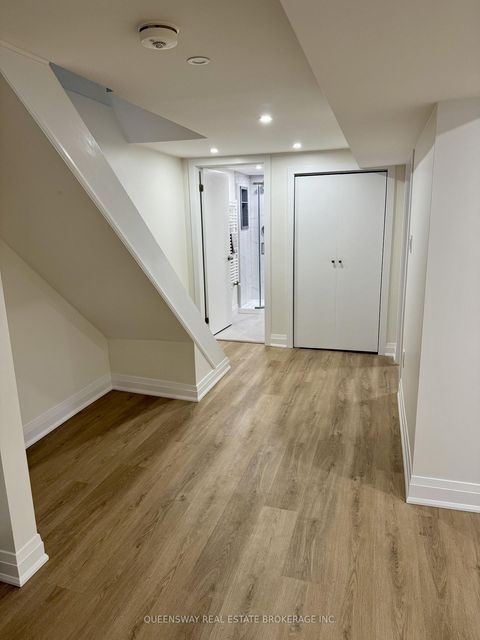 Photo 33 at 420 Jane Street, Lambton Baby Point, Toronto