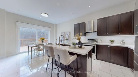 Photo 10 at 65 Meadowsweet Lane, Oak Ridges Lake Wilcox, Richmond Hill