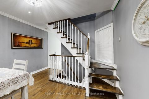 Photo 14 at 4 King Edward Avenue, Lumsden, Toronto