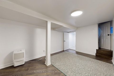 Photo 24 at 4 King Edward Avenue, Lumsden, Toronto