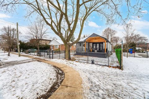 Photo 2 at 30 COULES Court, Alderwood, Toronto