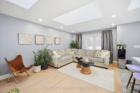 Photo 14 at 30 COULES Court, Alderwood, Toronto