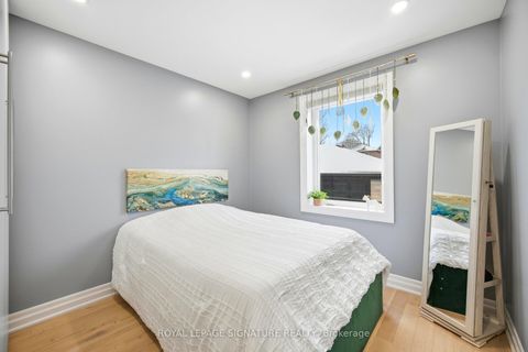 Photo 20 at 30 COULES Court, Alderwood, Toronto