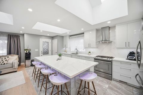Photo 26 at 30 COULES Court, Alderwood, Toronto