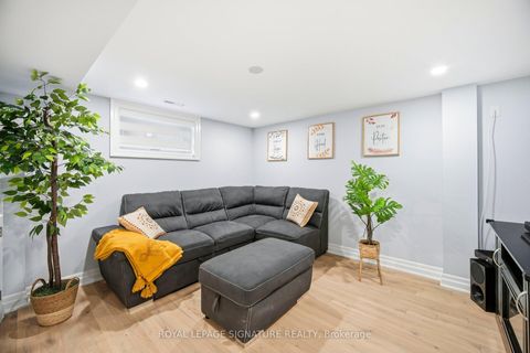 Photo 33 at 30 COULES Court, Alderwood, Toronto
