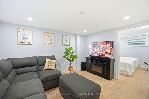Photo 34 at 30 COULES Court, Alderwood, Toronto