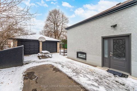 Photo 41 at 30 COULES Court, Alderwood, Toronto