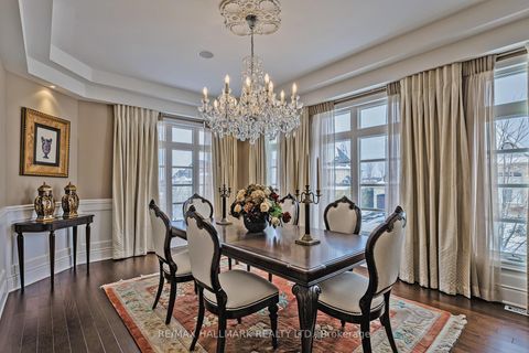 Photo 7 at 123 Carisbrooke Circle, Bayview Southeast, Aurora