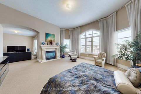 Photo 24 at 123 Carisbrooke Circle, Bayview Southeast, Aurora