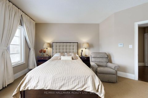 Photo 30 at 123 Carisbrooke Circle, Bayview Southeast, Aurora