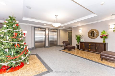 Photo 3 at 1004 - 2772 Keele Street, CFB, Toronto