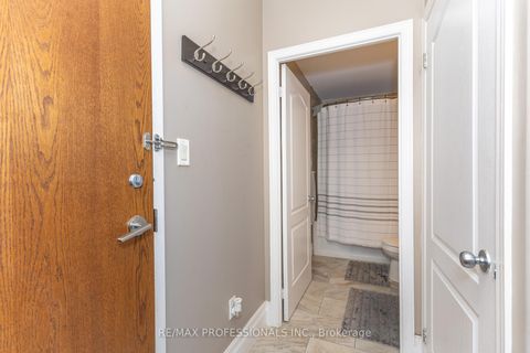 Photo 10 at 1004 - 2772 Keele Street, CFB, Toronto