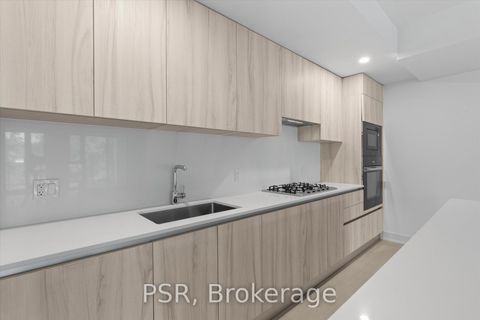 Photo 4 at 303 - 200 Keewatin Avenue, Mount Pleasant East, Toronto