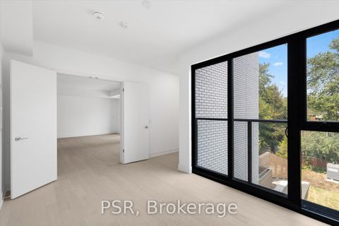 Photo 14 at 303 - 200 Keewatin Avenue, Mount Pleasant East, Toronto