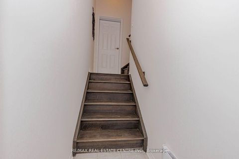 Photo 7 at 112 Burnhamthorpe Road E, GO Glenorchy, Oakville