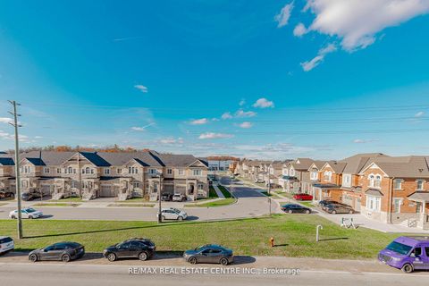 Photo 42 at 112 Burnhamthorpe Road E, GO Glenorchy, Oakville