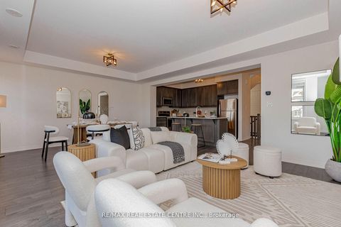 Photo 44 at 112 Burnhamthorpe Road E, GO Glenorchy, Oakville