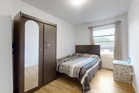 Photo 22 at 20 - 1121 Sandhurst Circle, Agincourt North, Toronto