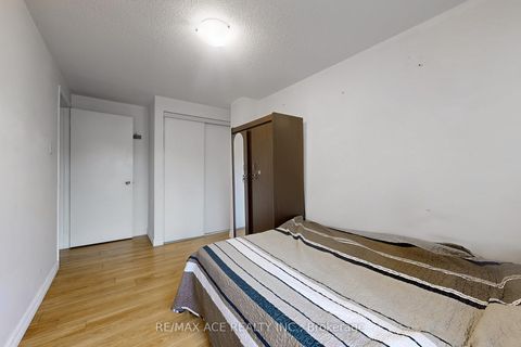 Photo 24 at 20 - 1121 Sandhurst Circle, Agincourt North, Toronto