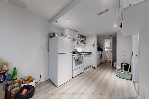 Photo 34 at 20 - 1121 Sandhurst Circle, Agincourt North, Toronto