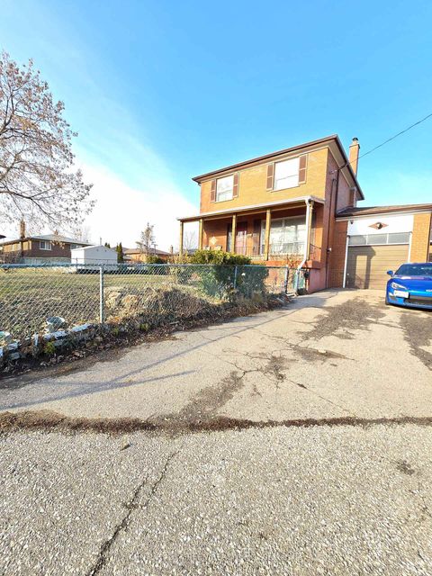 Photo 1 at 35 York Street, Malton, Mississauga