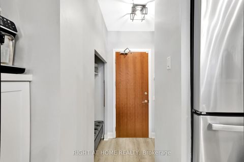 Photo 4 at 106 - 4700 Highway 7, East Woodbridge, Vaughan