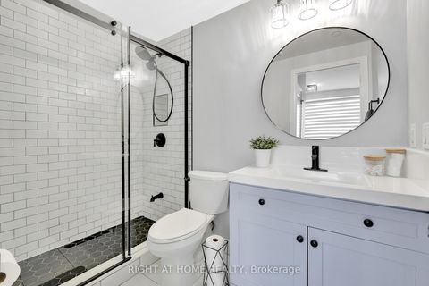 Photo 13 at 106 - 4700 Highway 7, East Woodbridge, Vaughan