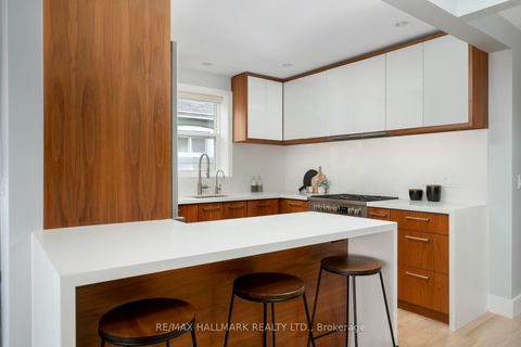 Photo 13 at 26 Hutton Avenue, East York, Toronto