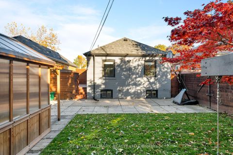 Photo 42 at 26 Hutton Avenue, East York, Toronto