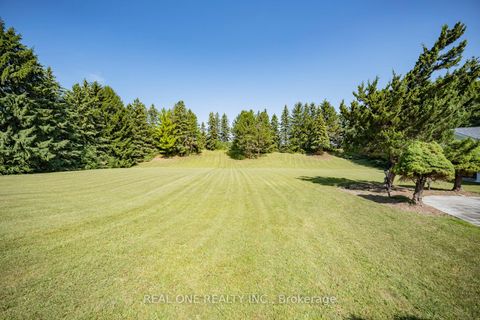 Photo 6 at 14 Alm Court, Aurora Estates, Aurora