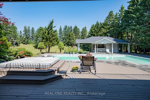 Photo 7 at 14 Alm Court, Aurora Estates, Aurora