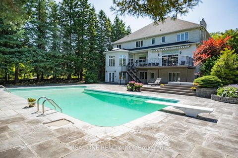 Photo 8 at 14 Alm Court, Aurora Estates, Aurora