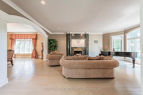 Photo 17 at 14 Alm Court, Aurora Estates, Aurora