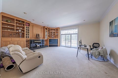 Photo 27 at 14 Alm Court, Aurora Estates, Aurora