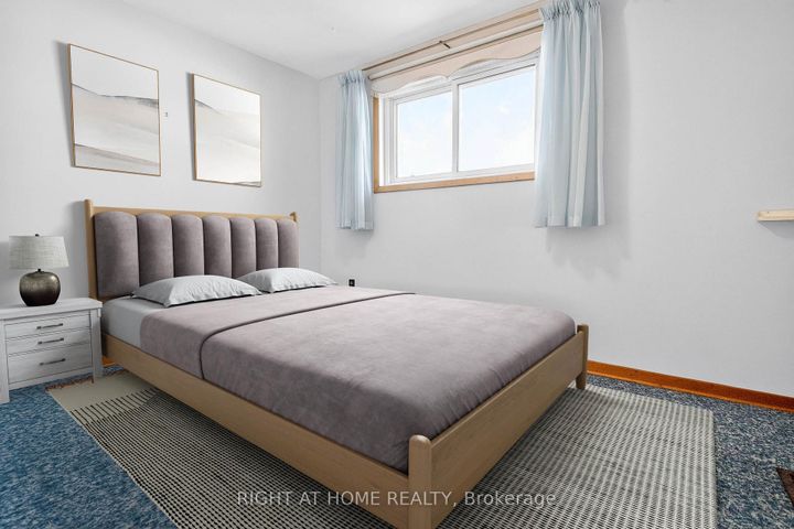 Photo 17 at 7524 Wrenwood Crescent, Malton, Mississauga