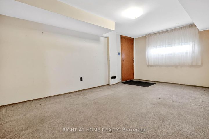 Photo 24 at 7524 Wrenwood Crescent, Malton, Mississauga