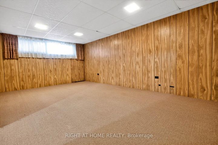 Photo 26 at 7524 Wrenwood Crescent, Malton, Mississauga