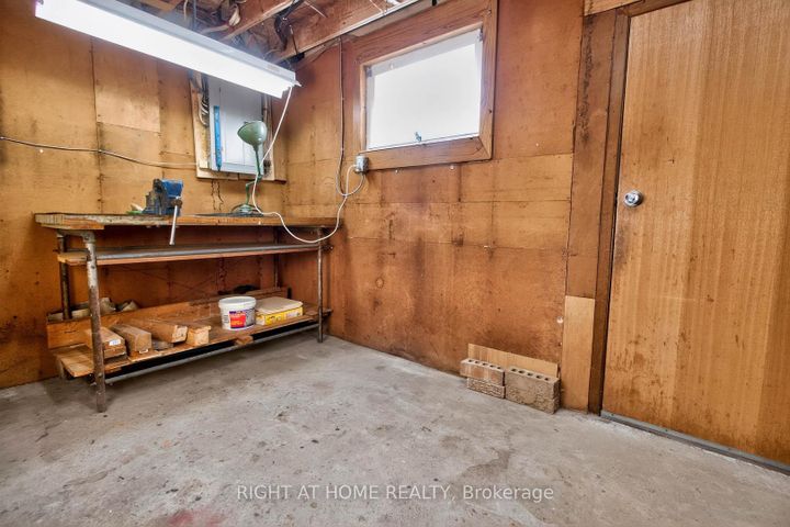 Photo 27 at 7524 Wrenwood Crescent, Malton, Mississauga